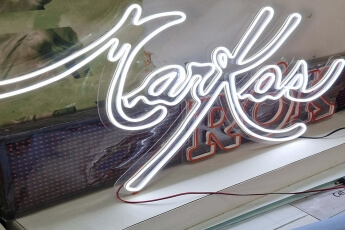 /trabajos/2025/05/08/letrero-de-neon-markas.jpg