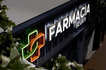 /trabajos/2026/03/22/letreros-para-farmacias-05.jpg