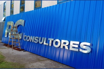 /trabajos/2026/05/05/rc-letras-de-acero-01.jpg