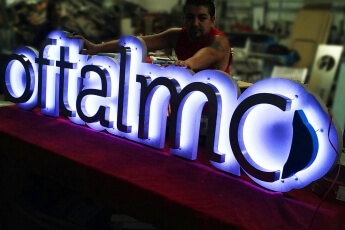/trabajos/2026/05/17/letras-de-acero-luminosas-oftalmo-14.jpg