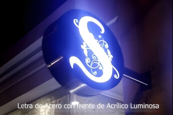 /trabajos/2026/05/31/letrro-saliente-luminoso-doble-faz-ai.jpg